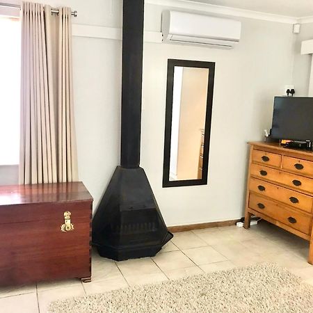 10Vdw Self Catering Apartments Durbanville Esterno foto