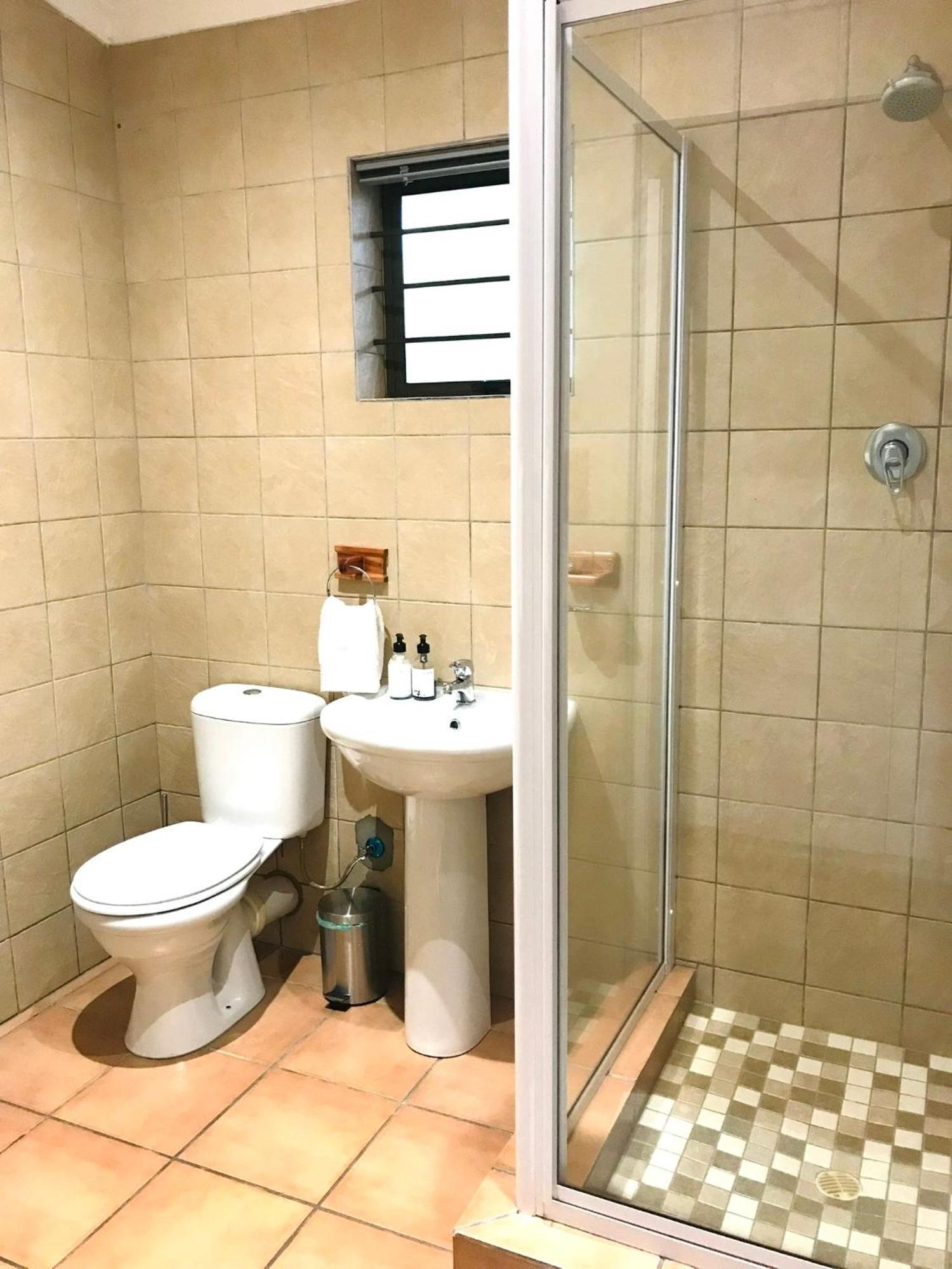 10Vdw Self Catering Apartments Durbanville Esterno foto