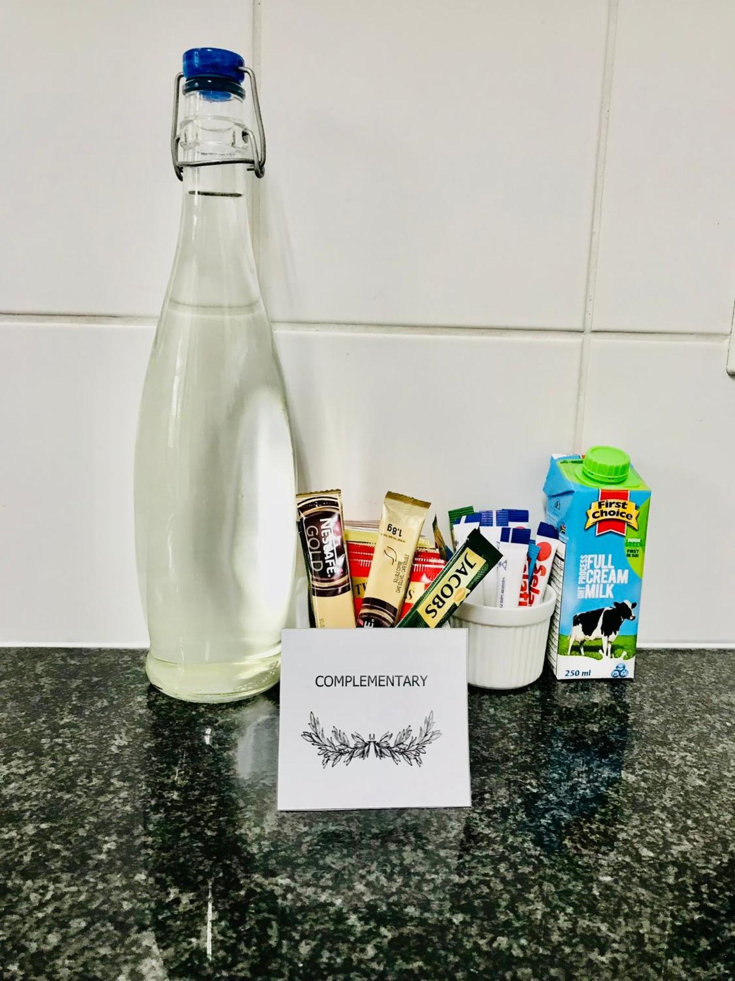 10Vdw Self Catering Apartments Durbanville Esterno foto