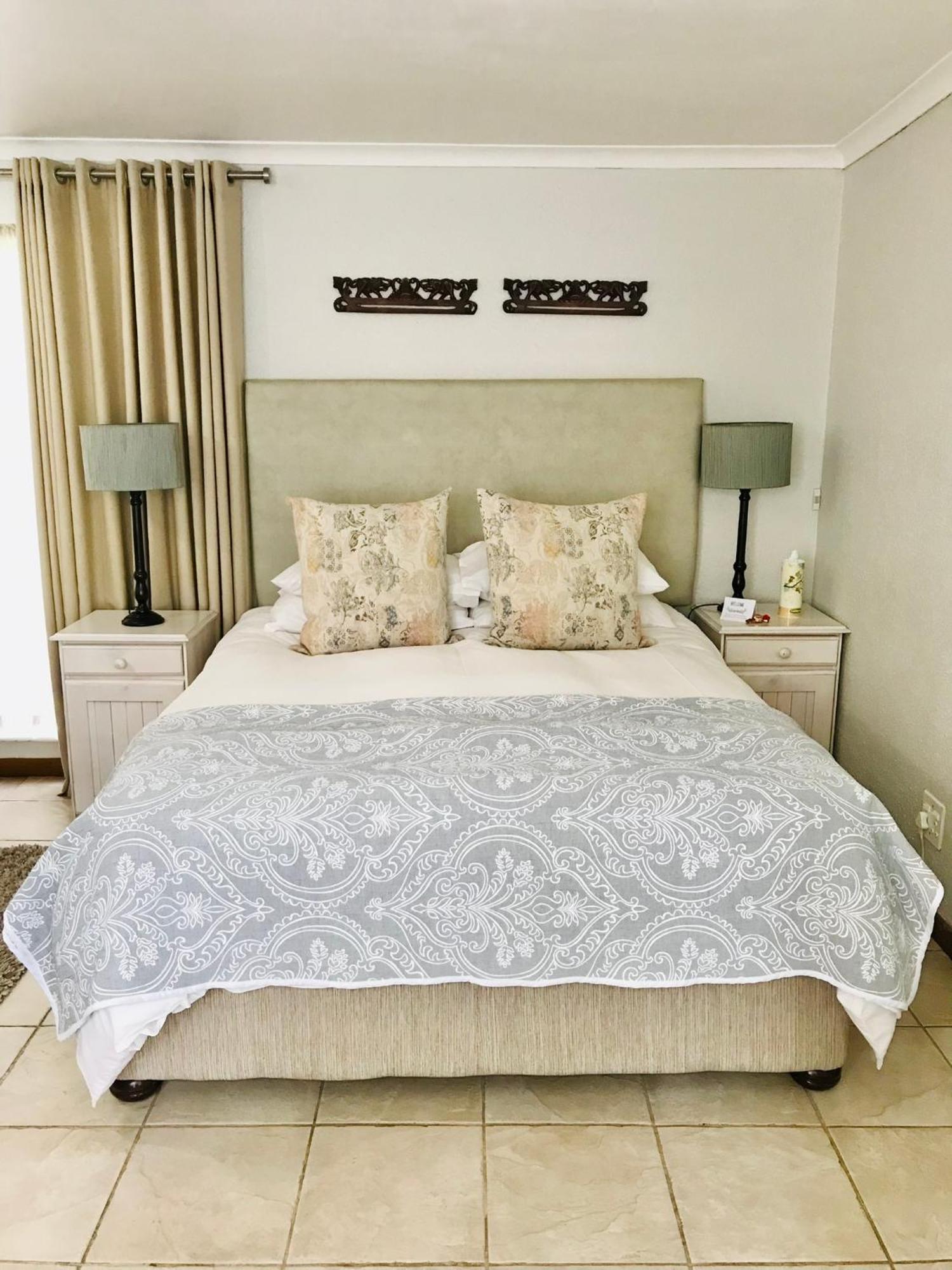 10Vdw Self Catering Apartments Durbanville Esterno foto