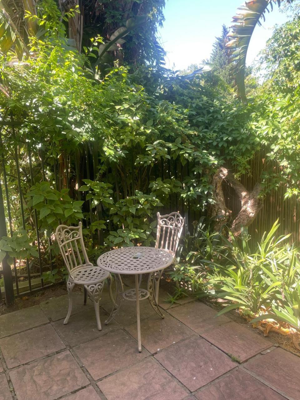10Vdw Self Catering Apartments Durbanville Esterno foto